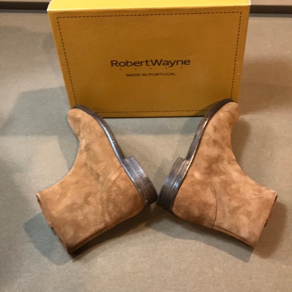 Robert Wayne Suede Ankle Boots - Picture 4 of 7